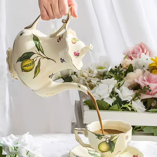 conjunto xícara e pires
conjunto xícara de café
conjunto xícara
xícara com pires
xicara de chá,
xicara de café,
chaleira
caneca de cerâmica,
chaleira ceramica
