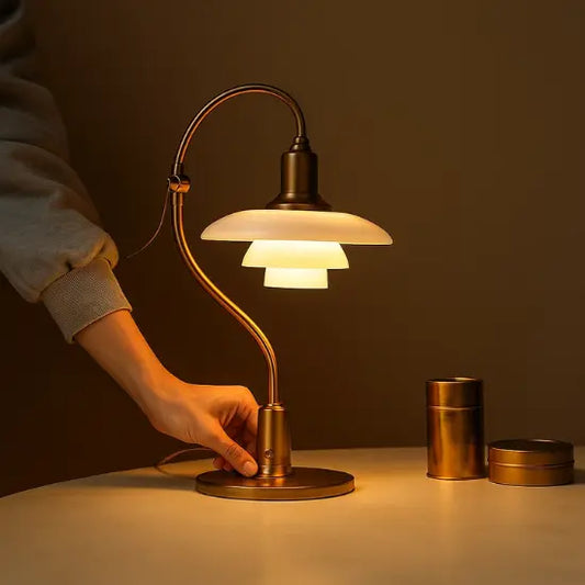Luminária Abajur de Mesa Moderna Dourada | Para Escritório, Quarto e Sala