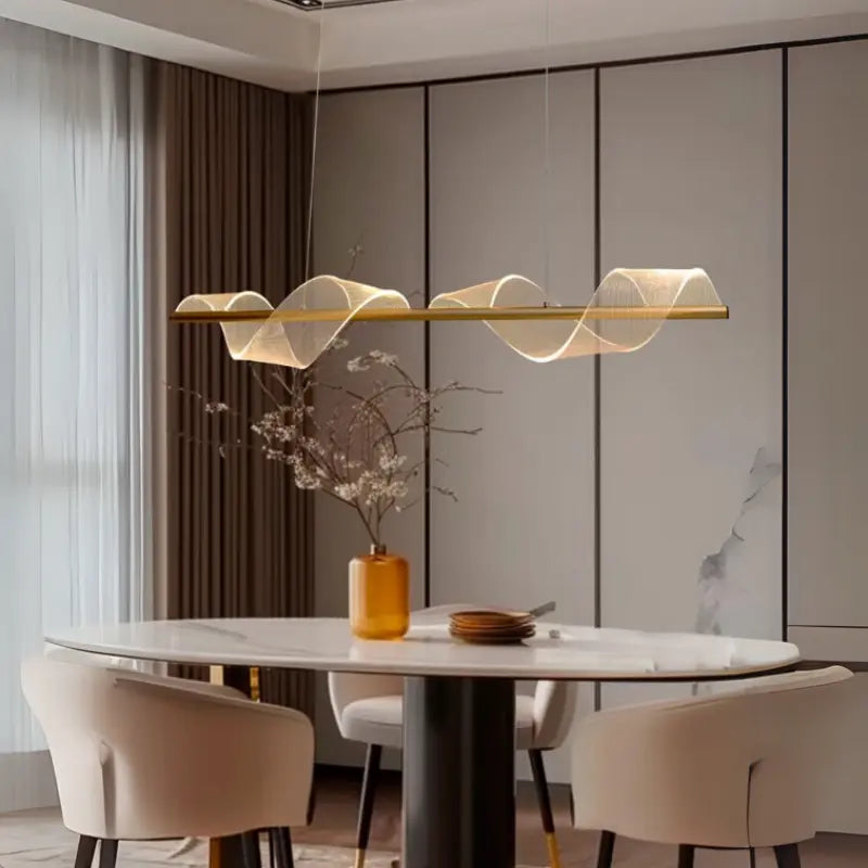 lustre,
lustre para sala,
lustre de sala jantar,
lustre para cozinha,
lustre minimalista,
lustre moderno,
lustre sala de jantar pequena,