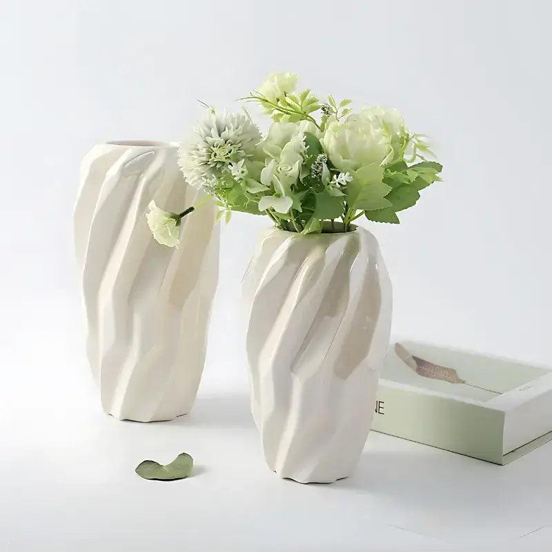 vaso decorativo,
vaso de flores,
vaso de flor para decoração,
vasos decorativos para sala,
vaso decoração sala,
vaso decorativo para mesa,
vaso decorativo branco,